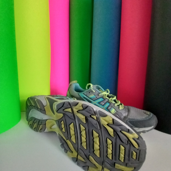 ASICS women's running shoes, good condition - Picture 2 of 4